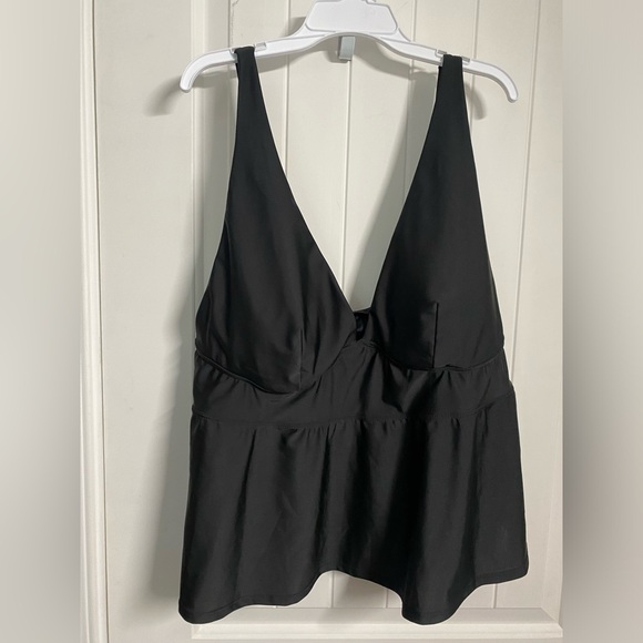 Black top - Picture 8 of 8